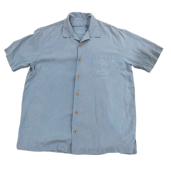 Tommy Bahama Baby Blue Short Sleeve Resort Style Button Up Shirt-size medium - Picture 1 of 7